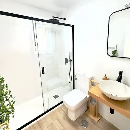 Erytheia, Tranquilo, A 150 Metros De La Playa Y Pleno Casco Historico Apartment *